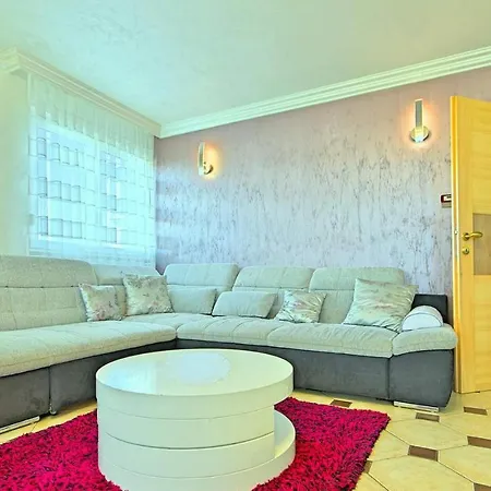 Apartmán 1 Bedroomawesome In Poreč